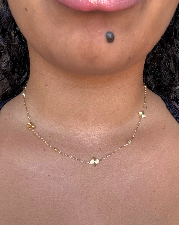 Collier Sarah